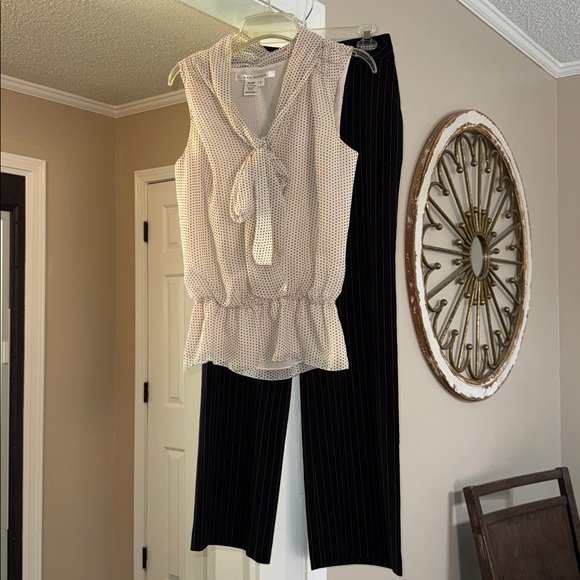 Max Studio Women’s Blouse - Picture 2 of 5